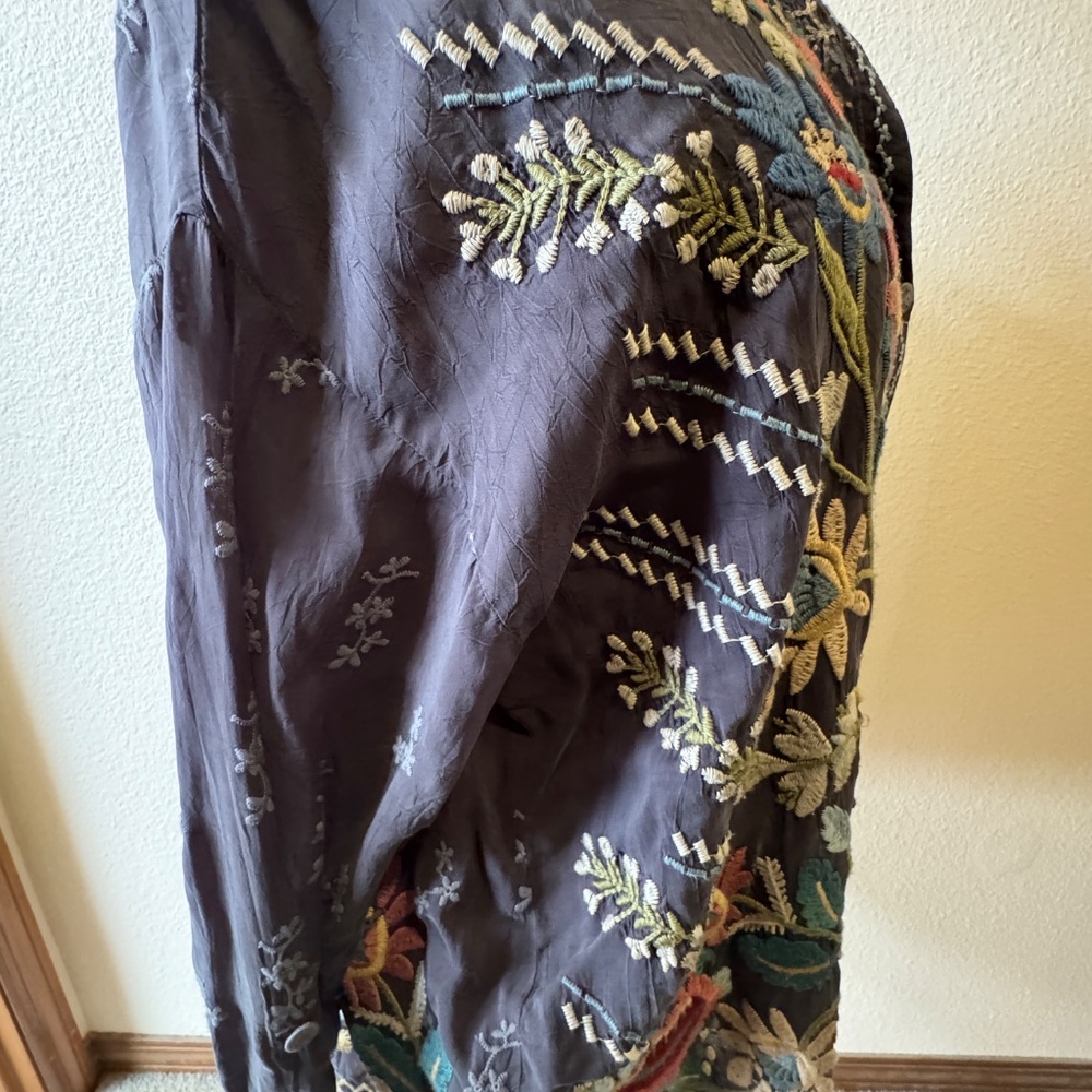 Gorgeous Johnny Was Gray Multi Colored Top - Picture 14 of 14